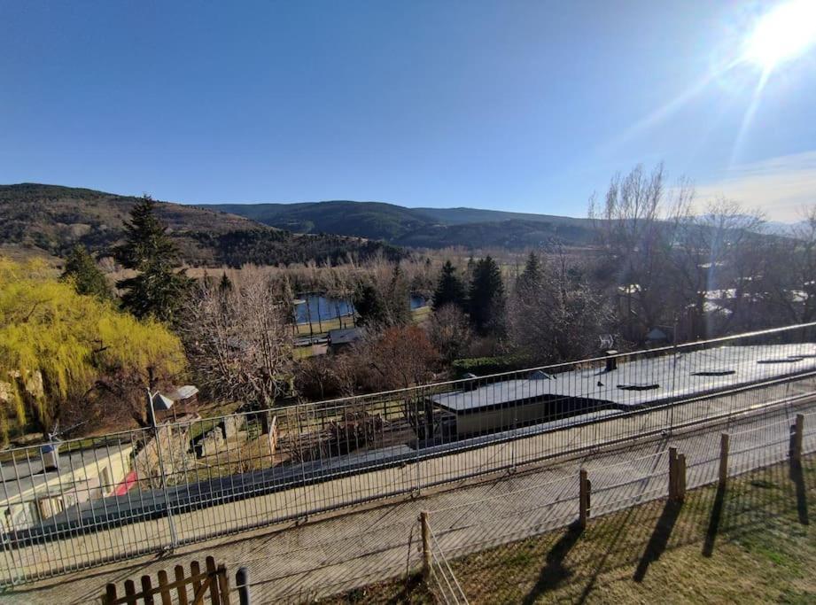 Ideal Parejas - Tranquilidad Y Naturaleza - Vistas Al Lago Osséja Buitenkant foto
